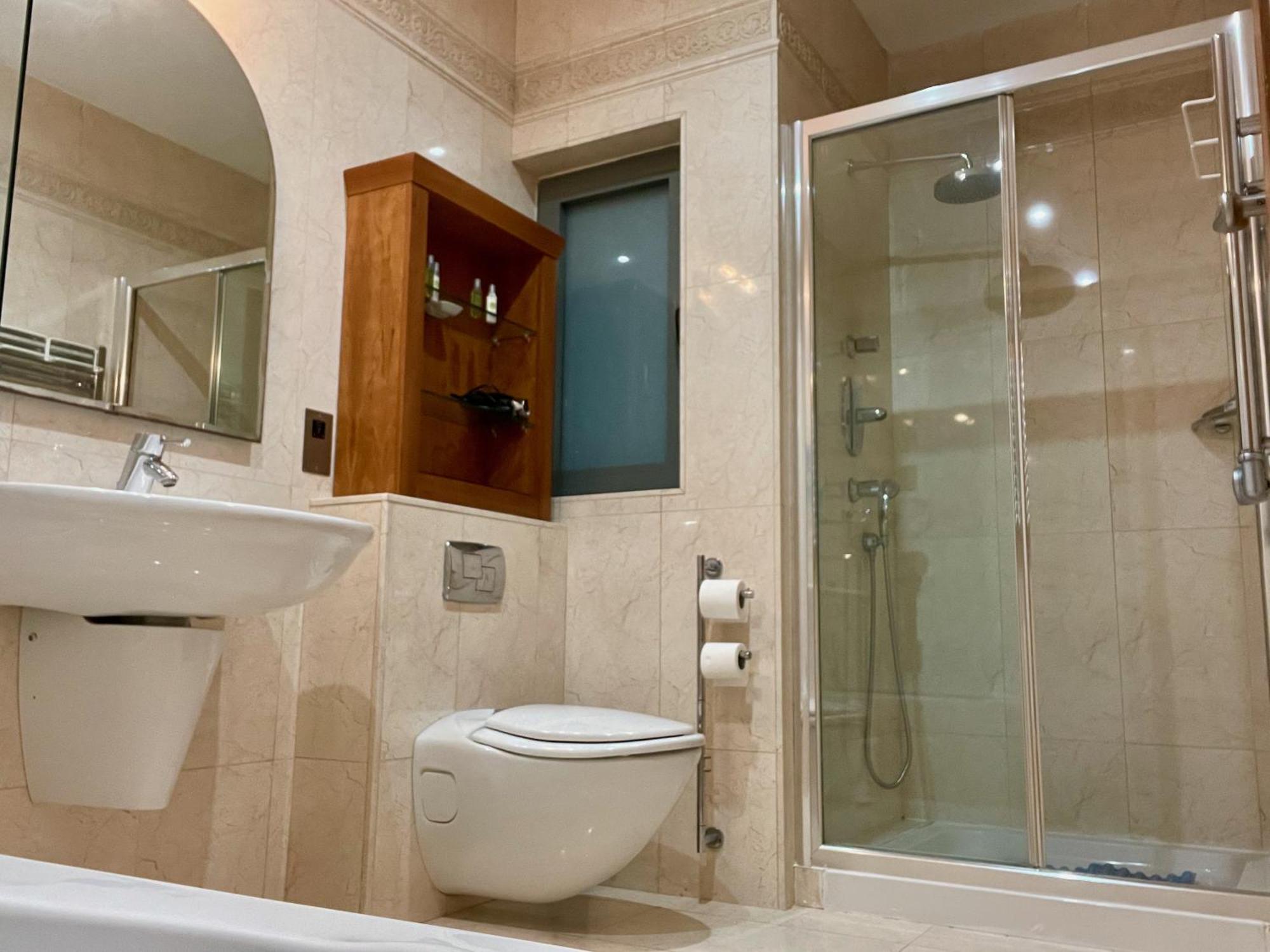 Spacious Luxurious Apartment With Seaview Мелліха Екстер'єр фото