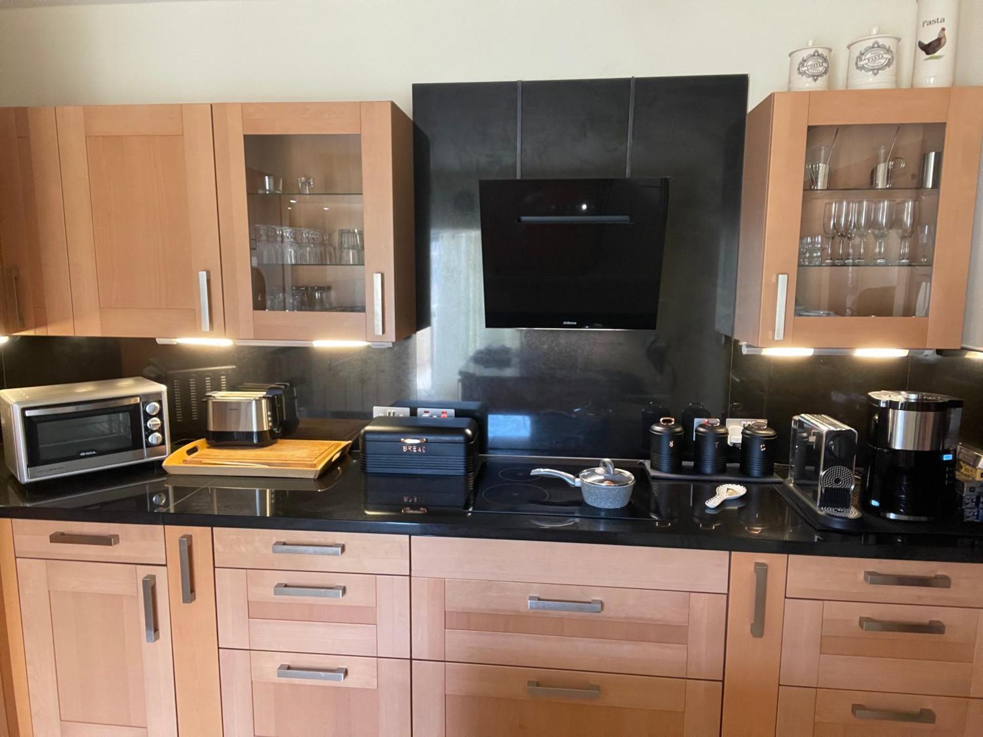 Spacious Luxurious Apartment With Seaview Мелліха Екстер'єр фото